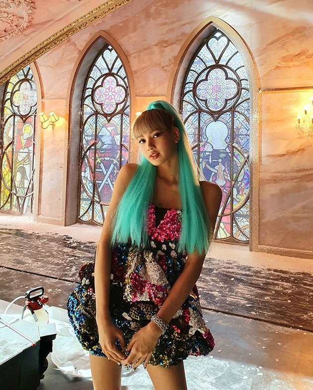 9 Photos of Lisa BLACKPINK with Ponytail Hairstyle, Beautiful Like Barbie!
