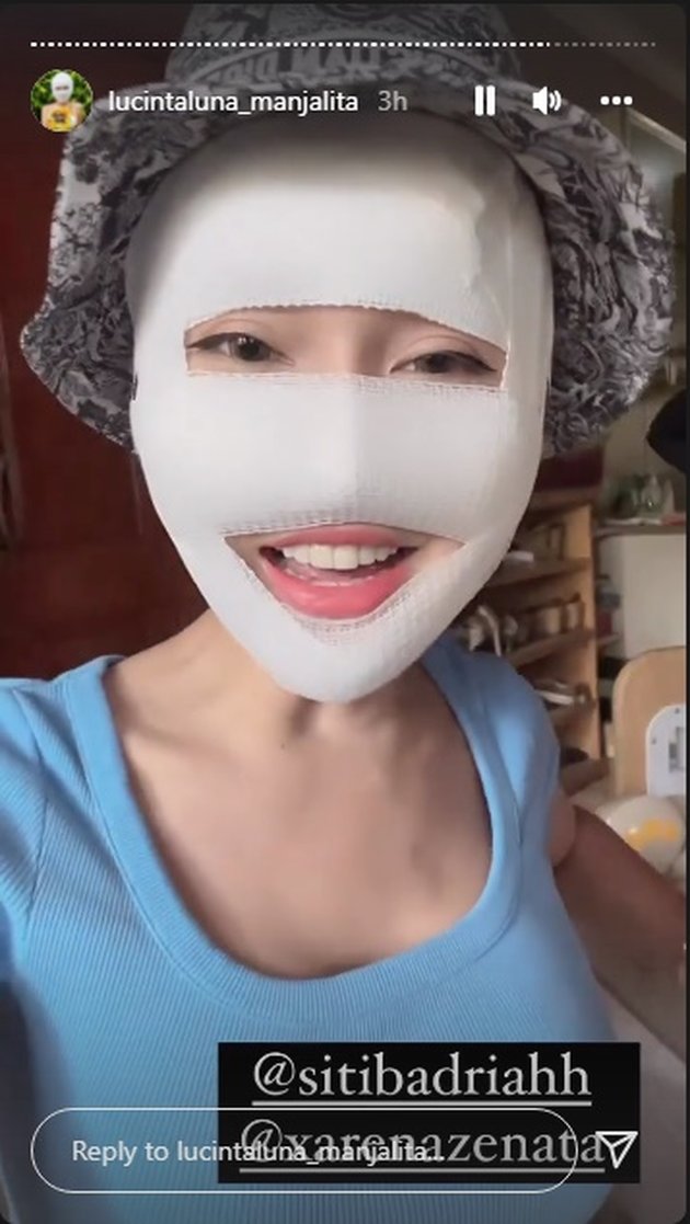 9 Photos of Lucinta Luna Visiting Siti Badriah & Krisjiana's Newborn Baby, Creating a Stir and Still Covering Its Face with Bandages - The Baby Cries