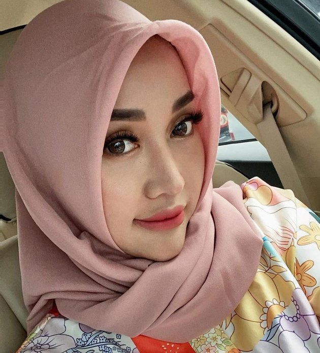 9 Photos of Lucinta Luna Wearing a Hijab, Astonishing Netizens - Said to Resemble Laudya Cynthia Bella