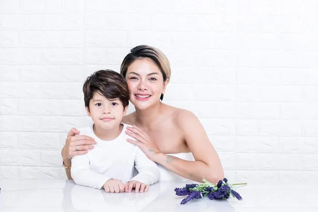 Azka anak Nikita Mirzani 