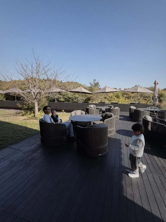 Potret hangat keluarga Nikita Willy staycation di Ise Shima Jepang