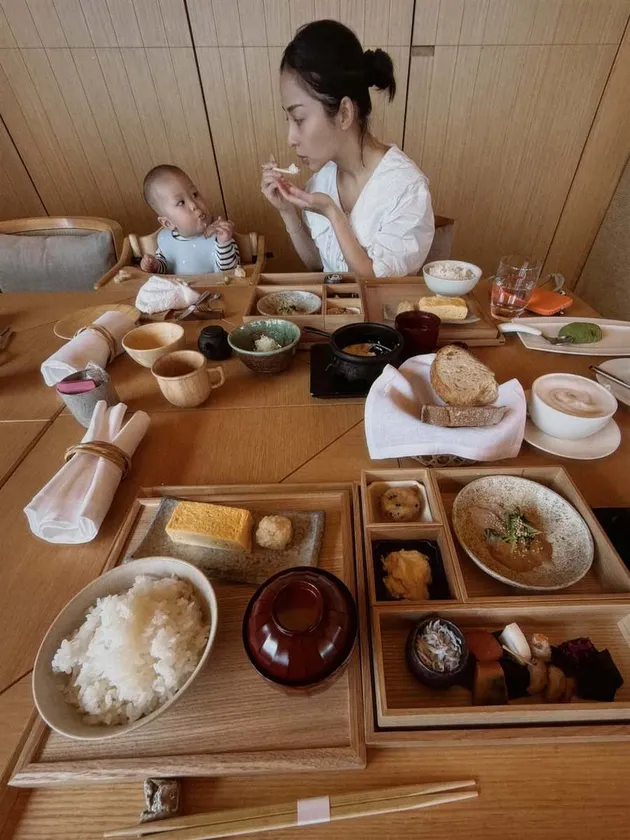 Potret Nikita Willy bersama sang putra