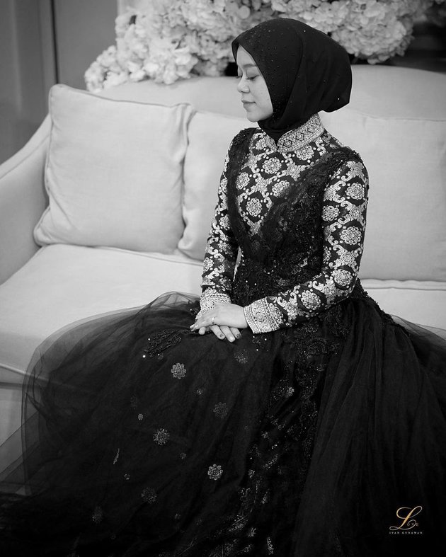 9 Photos of Lesti and Rizky Billar's Appearance at 'Menuju Cinta Abadi' Event, Harmonious in Black Outfits