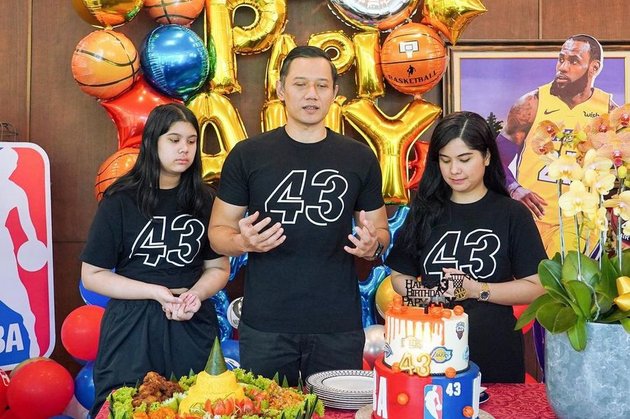 9 Portraits of AHY's 43rd Birthday Celebration, Simple Thanksgiving - Themed Basketball