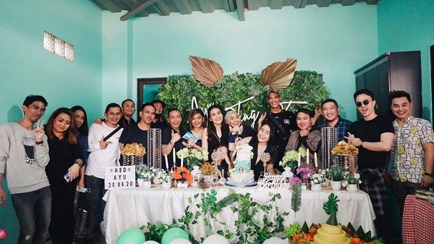 9 Photos of Ayu Ting Ting's Birthday Celebration, Didi Riyadi Gives a Special Surprise