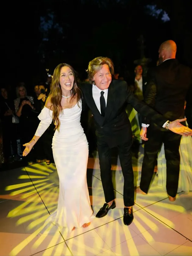 Potret Alana Hadid dan sang ayah saat dansa