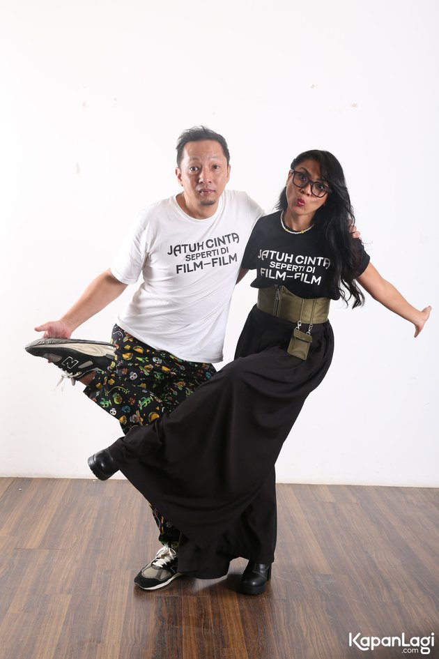 9 Portraits of Ringgo Agus Rahman & Nirina Zubir Who Admit to Feeling Ticklish Doing Intimate Scenes Including Kissing in 'FALLING IN LOVE LIKE IN MOVIES'