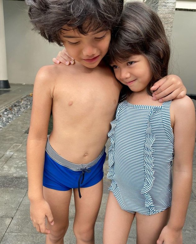 9 Portraits of River and Clover, Fachri Albar's Children, Rarely Exposed, Equally Handsome and Beautiful as Their Parents