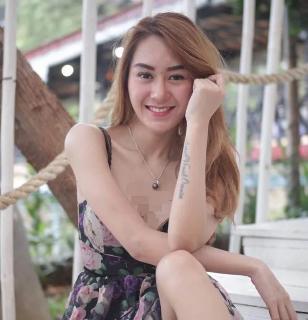 9 Potret Rizuka Amor, Viral Karena 'Rebutan' Suami Dengan dr. Irene