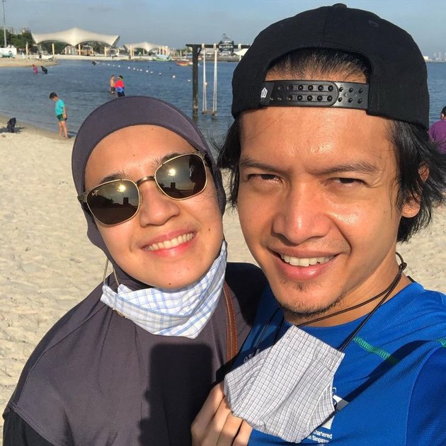 9 Romantic Portraits of Dimas Seto and Dhini Aminarti, Always Affectionate in 11 Years of Marriage - Netizens Pray for a Child Soon