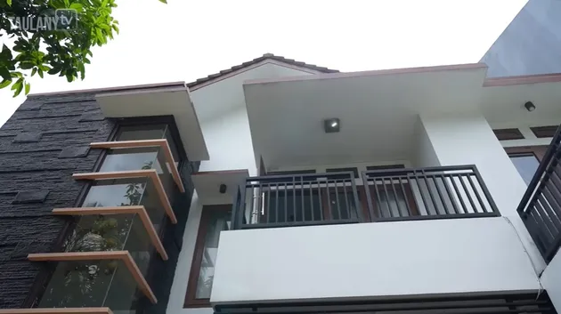 Rumah baru Jirayut di Indonesia