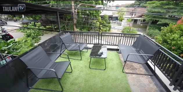 Rumah baru Jirayut di Indonesia