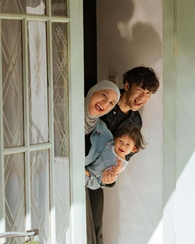 Potret hangat Qibil Changcuters dan keluarga