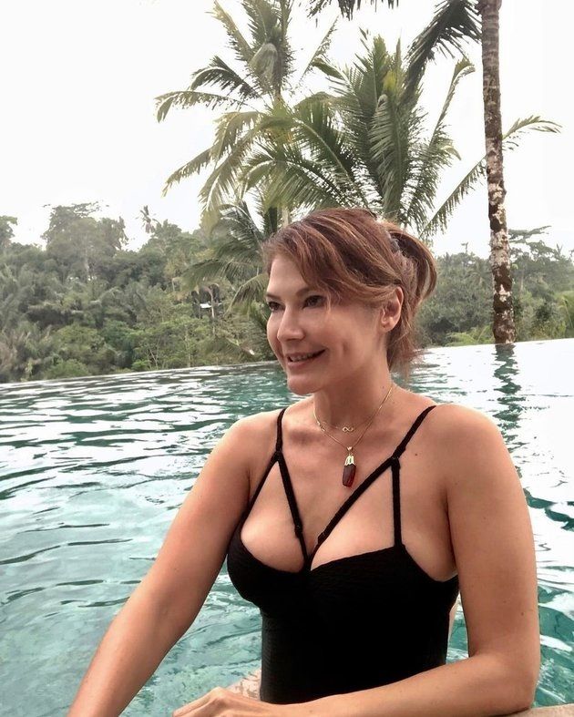 9 Photos of Tamara Bleszynski Getting Hotter at the Age of 46, Often Receives Body Shaming - Criticized for Wearing Shorts