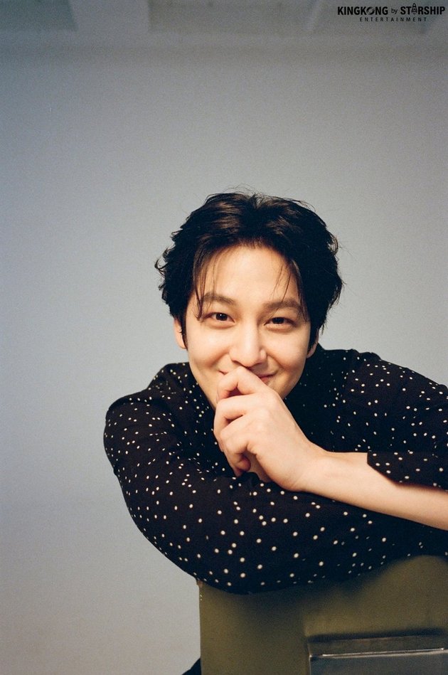 9 Latest Photos of Kim Bum, His Handsome Face Hasn't Changed Since Starring in 'BOYS OVER FLOWERS'