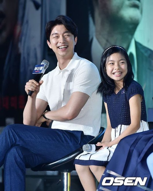 Kim Soo Ahn baru berusia 10 tahun pada saat membintangi TRAIN TO BUSAN, tapi nggak bisa dipungkiri kalau aktingnya benar-benar mengesankan.