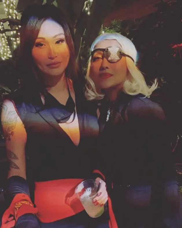 Tia &amp; Sarah Azhari Rayakan Haloween Bareng