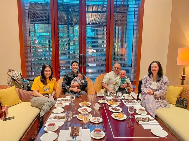 Ibu tiri Angbeen Rishi