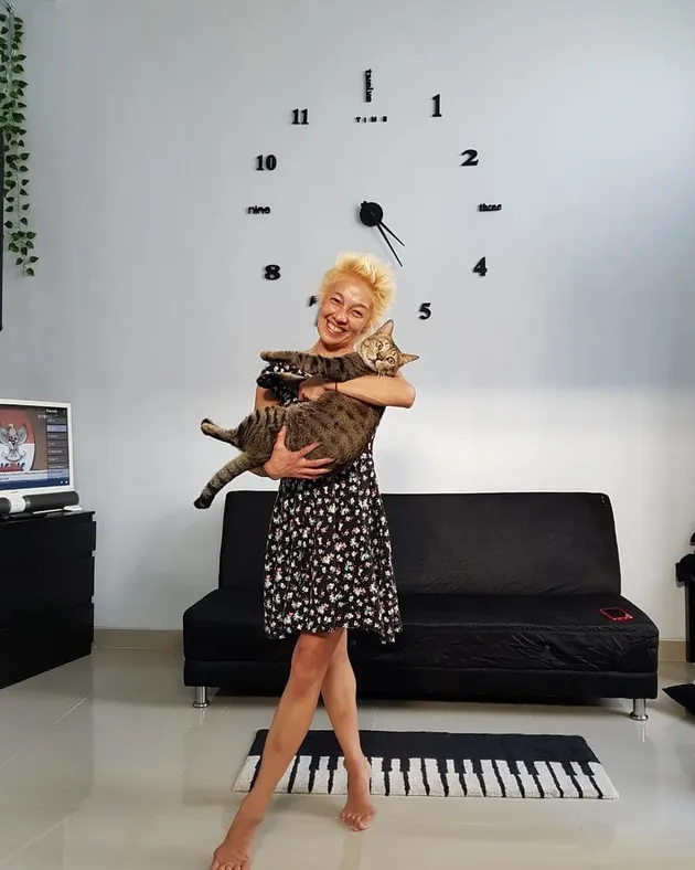 berita vicky burki, kabar vicky burki, vicky burki terapi air kencing