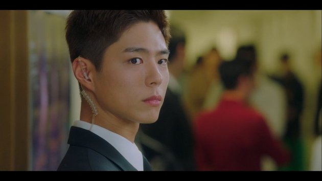 9 Visual Photos of Park Bo Gum in the Drama RECORD OF YOUTH, Even Episode 1 Already Makes Hearts Flutter