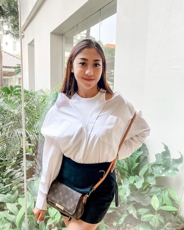 9 Photos of Winona, Nikita Willy's Soon-to-be-Married Sister, Looking More Beautiful - Radiating Bride's Aura