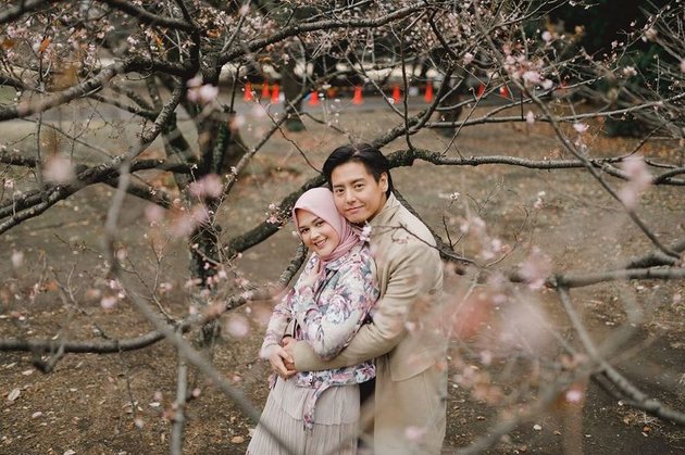 9 Celebrities Who Will Experience Their First Ramadan as Husband and Wife, From Isyana to Vebby Palwinta