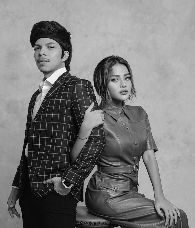 Supporting Friends, Aaliyah Massaid Attends Aurel Hermansyah's Engagement