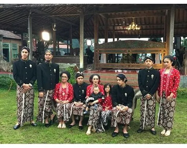 Keluarga Ahmad Dhani