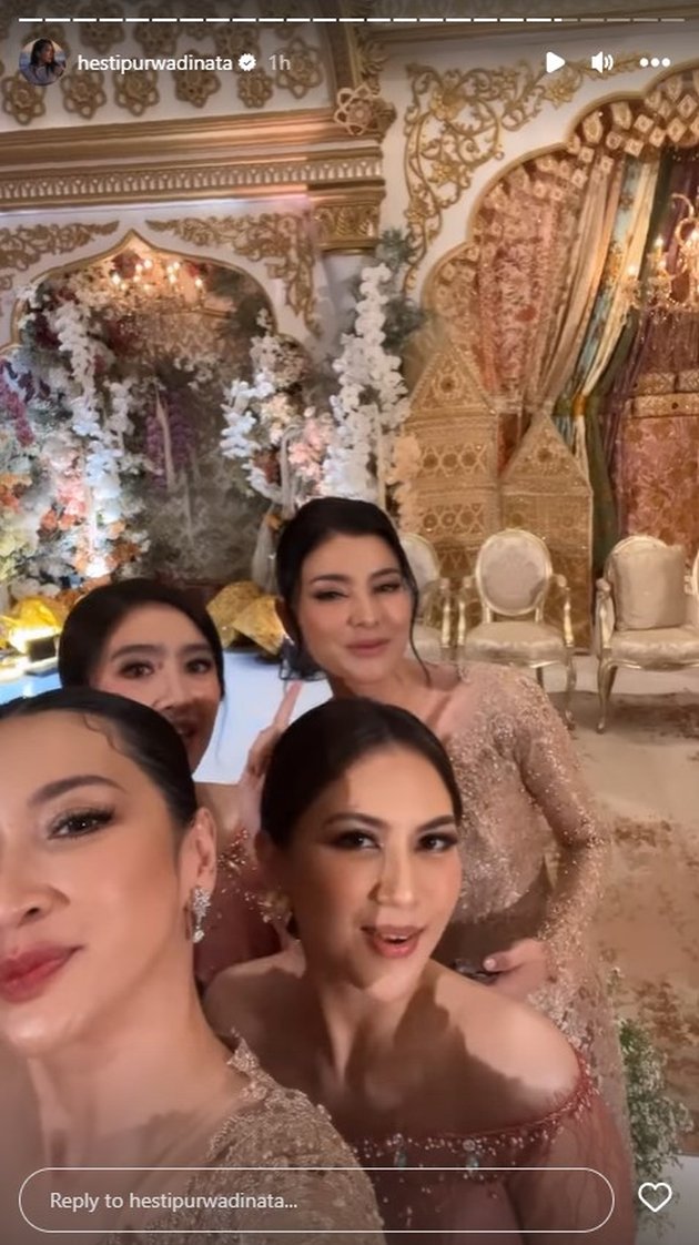 Still Tagging His Wife, Portrait of Desta and Natasha Rizky who Attend Enzy Storia's Wedding - Wished to Stay Together by Netizens