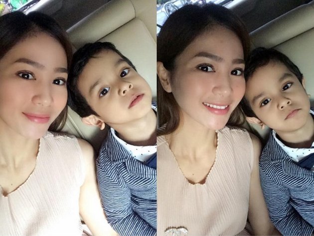 ADA FOTO 2 ANAK DI INSTAGRAM BUNGA ZAINAL NETIZEN 