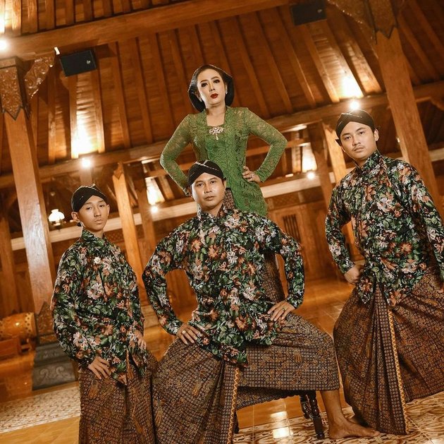Ada Soimah - Selfi Nafilah, 8 Charming Portraits of Dangdut Singers' Grown-Up Children