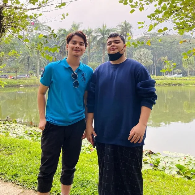 Potret kompak ALvin Faiz dan adiknya.