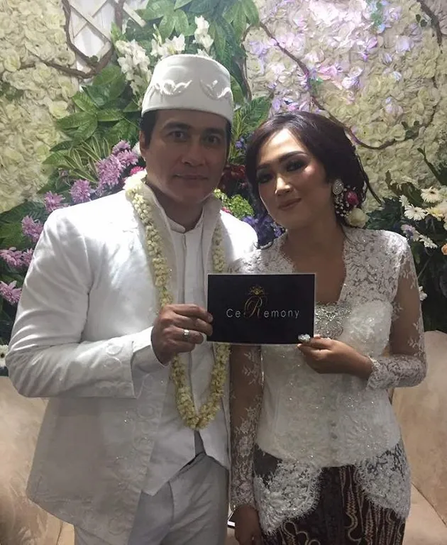 Foto Pernikahan Adjie Pangestu