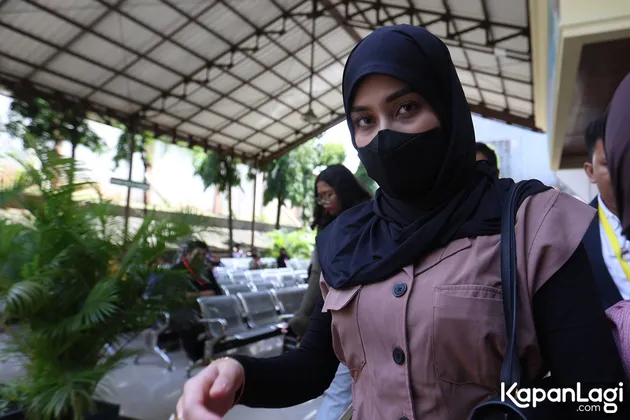 Angbeen Rishi hadapi cerai