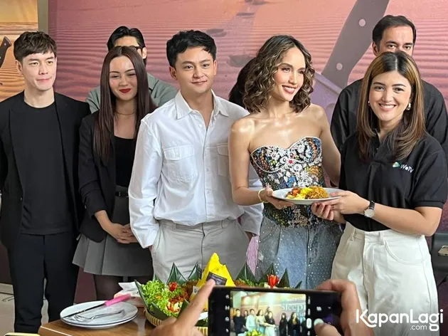 Cinta Laura &amp; Randy Martin