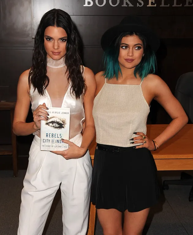 Kendall Jenner vs Kylie Jenner