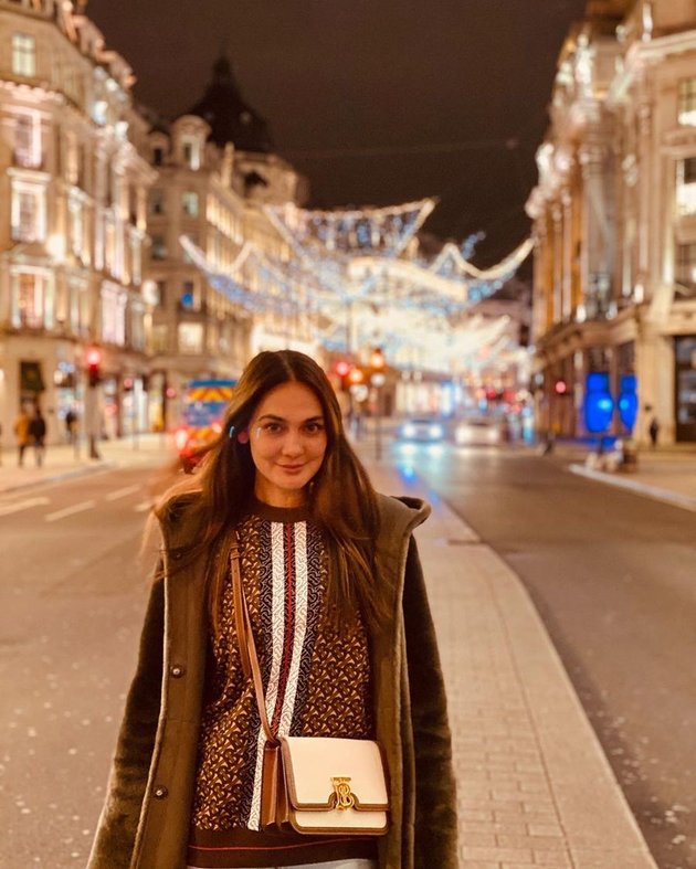 Nagita Slavina and Luna Maya's Beautiful Encounter in London, Spending Time Together with Ryochin