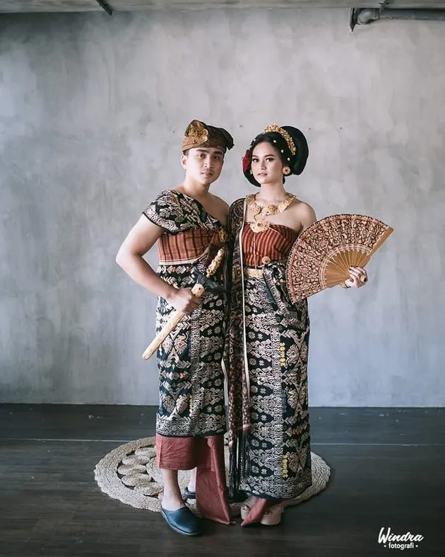 Prewedding Artis Pakai Adat Bali 
