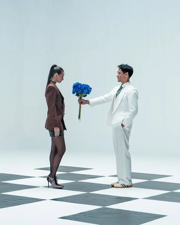 Afgan dan Yuki Kato
