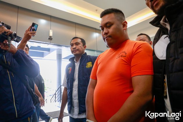 Mantan bos Ajudan Pribadi yang bernama Andi Rukman Karumpa buka suara soal mantan karyawannya yang ditangkap terkait kasus penipuan Rp 1,3 miliar. 