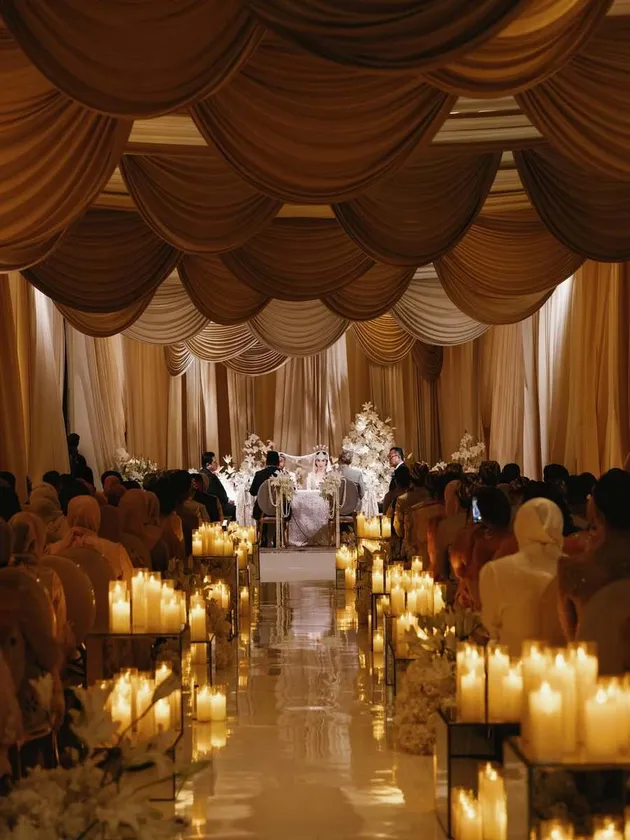Dekorasi Mewah Pernikahan Ranggaz Laksmana-Angie Prijanto
