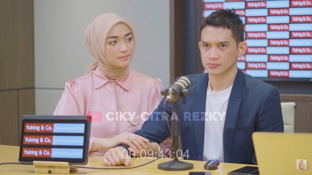 Finally Speak Up, Rezky Aditya Ready to Take DNA Test with Wenny Ariani's Child - Citra Kirana's Face Becomes the Spotlight When Accompanying Her Husband