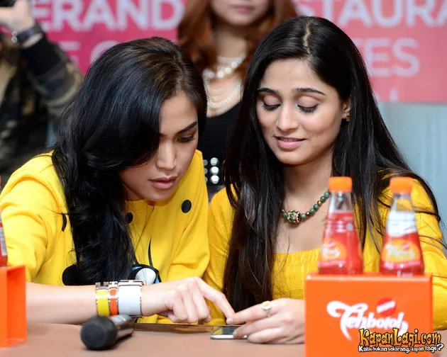 Jessica Iskandar &amp; Soumya Seth
