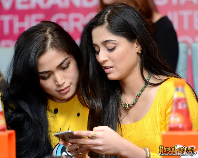 Jessica Iskandar &amp; Soumya Seth