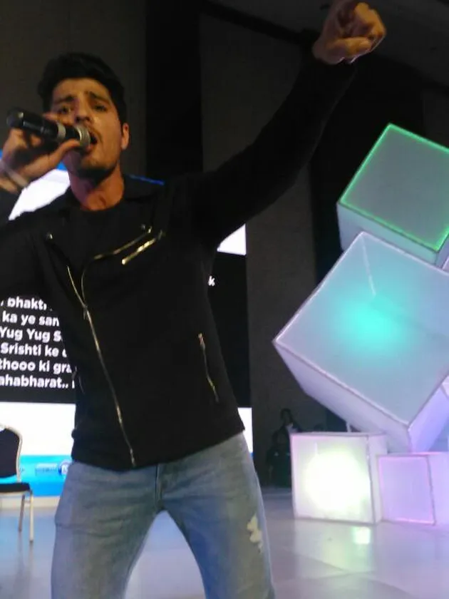 AKSI GOKIL DUO PANDAWA SAAT DI BANDUNG, SELFIE SAMPAI PUSH 