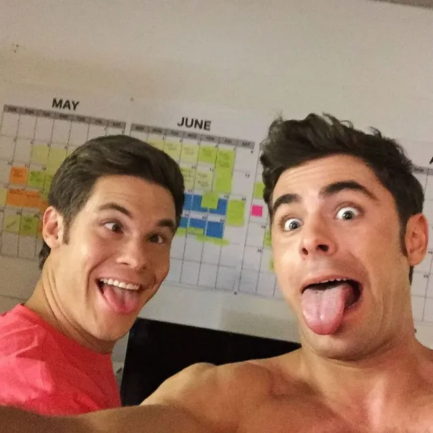 Selfie Konyol Artis Hollywood