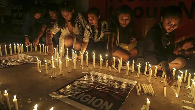 bom surabaya, aksi bom surabaya, bom gereja surabaya, bom mapolres surabaya