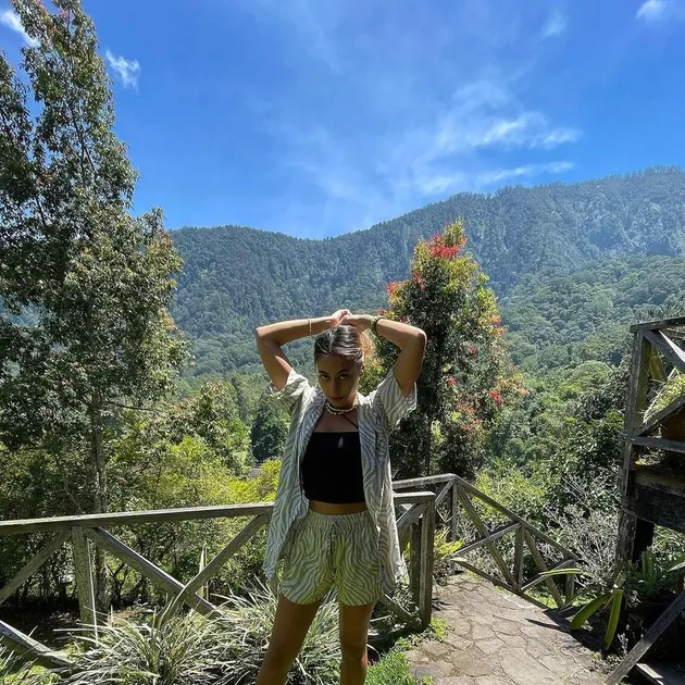 Valerie Thomas Bra Payudara