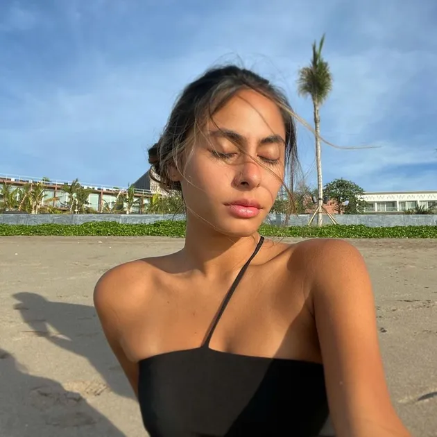 Valerie Thomas Bra Payudara