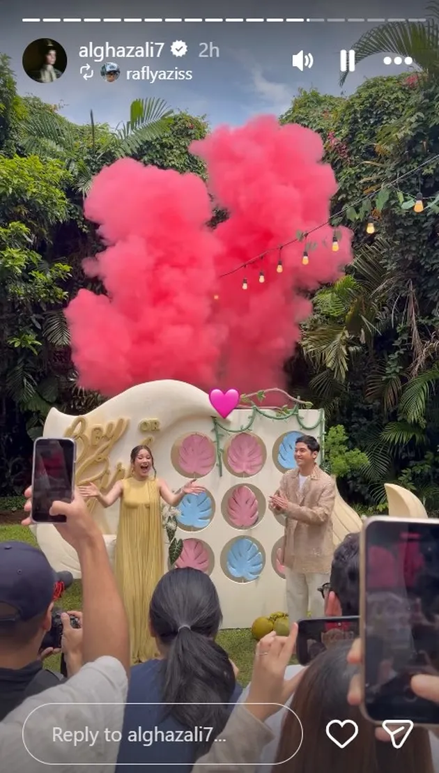 Momen Bahagia Alyssa Daguise dan Al Ghazali Umumkan Jenis Kelamin Anak